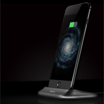 Iphone polnilna namizna postaja