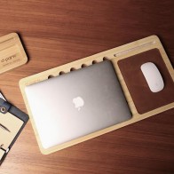 Podloga za prenosnik iz naravnega bambusa 