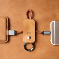 Usnjeni USB Polnilec za telefon